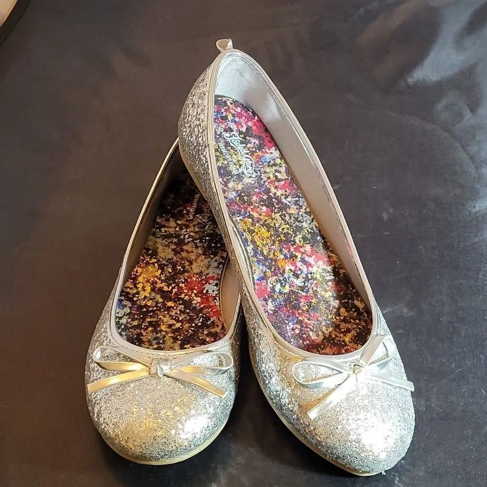 BRAND NEW FADE GLORY YOUTH GIRLS BALLET SILVER CASUAL DAZZLE FLATS